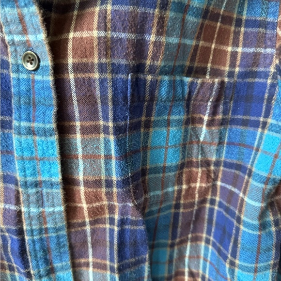 L.L. Bean Relaxed Fit Plaid flannel Shirt-Blue and Brown - Picture 3 of 4